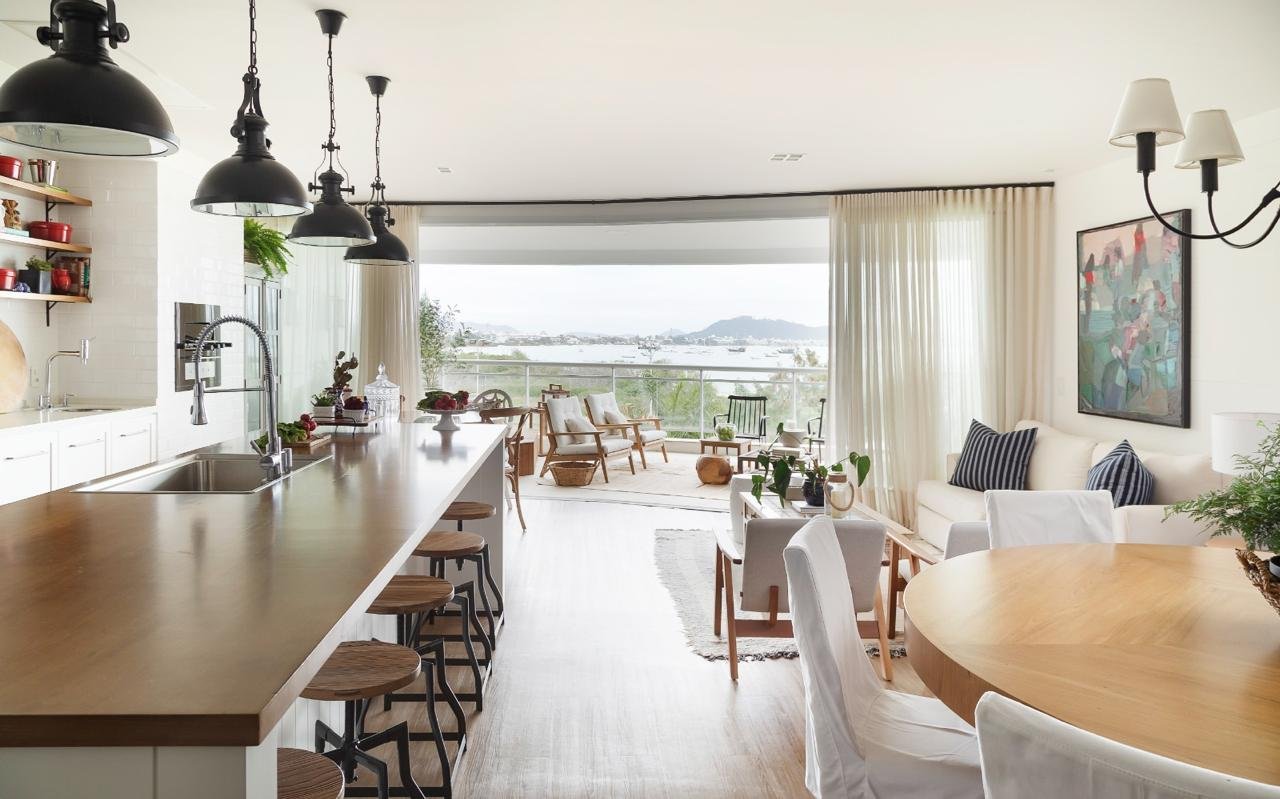 Apartamento de Alto Padrão Frente Mar | 4 Suítes | 254m² | Marine Home & Resort