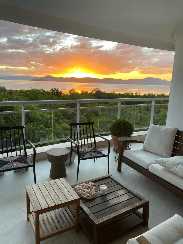 Apartamento de Alto Padrão Frente Mar | 4 Suítes | 254m² | Marine Home & Resort