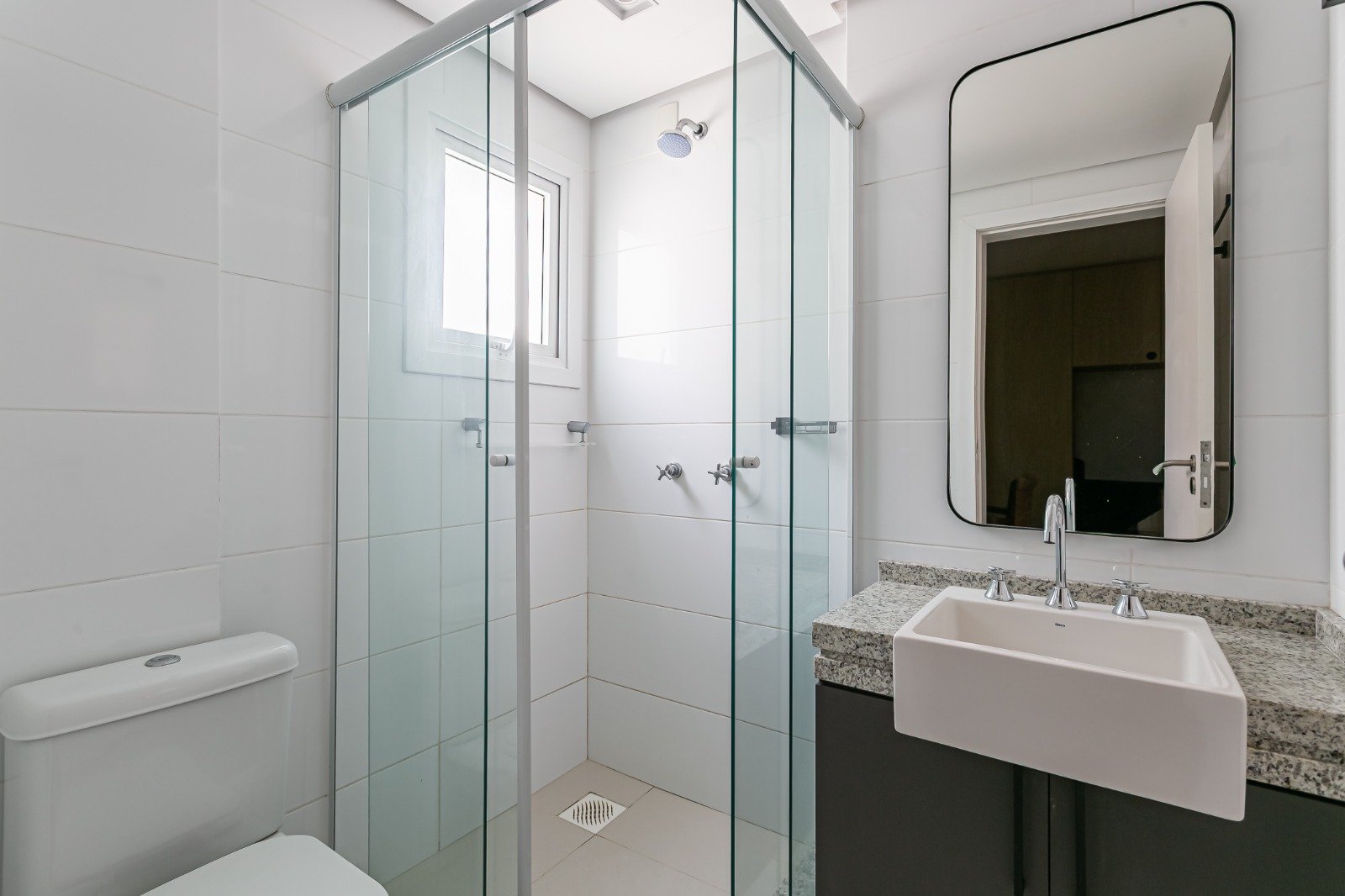 Apartamento mobiliado com vista-mar no Atlantic Hall | Campeche