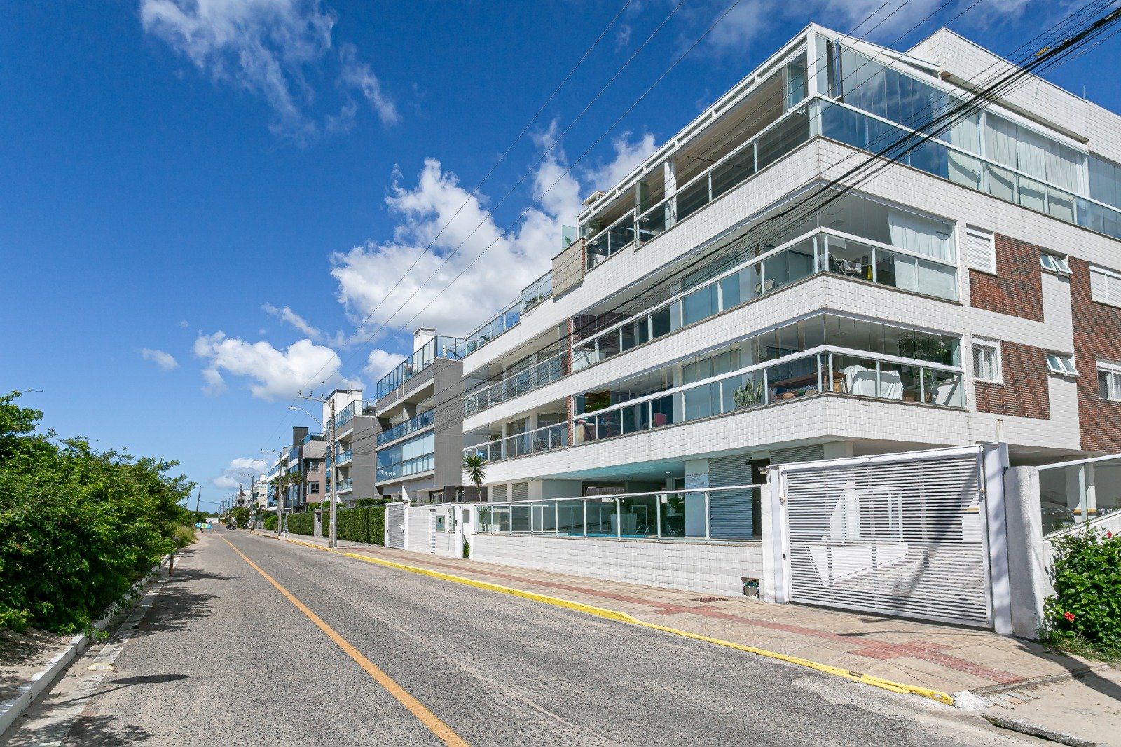 Apartamento mobiliado com vista-mar no Atlantic Hall | Campeche