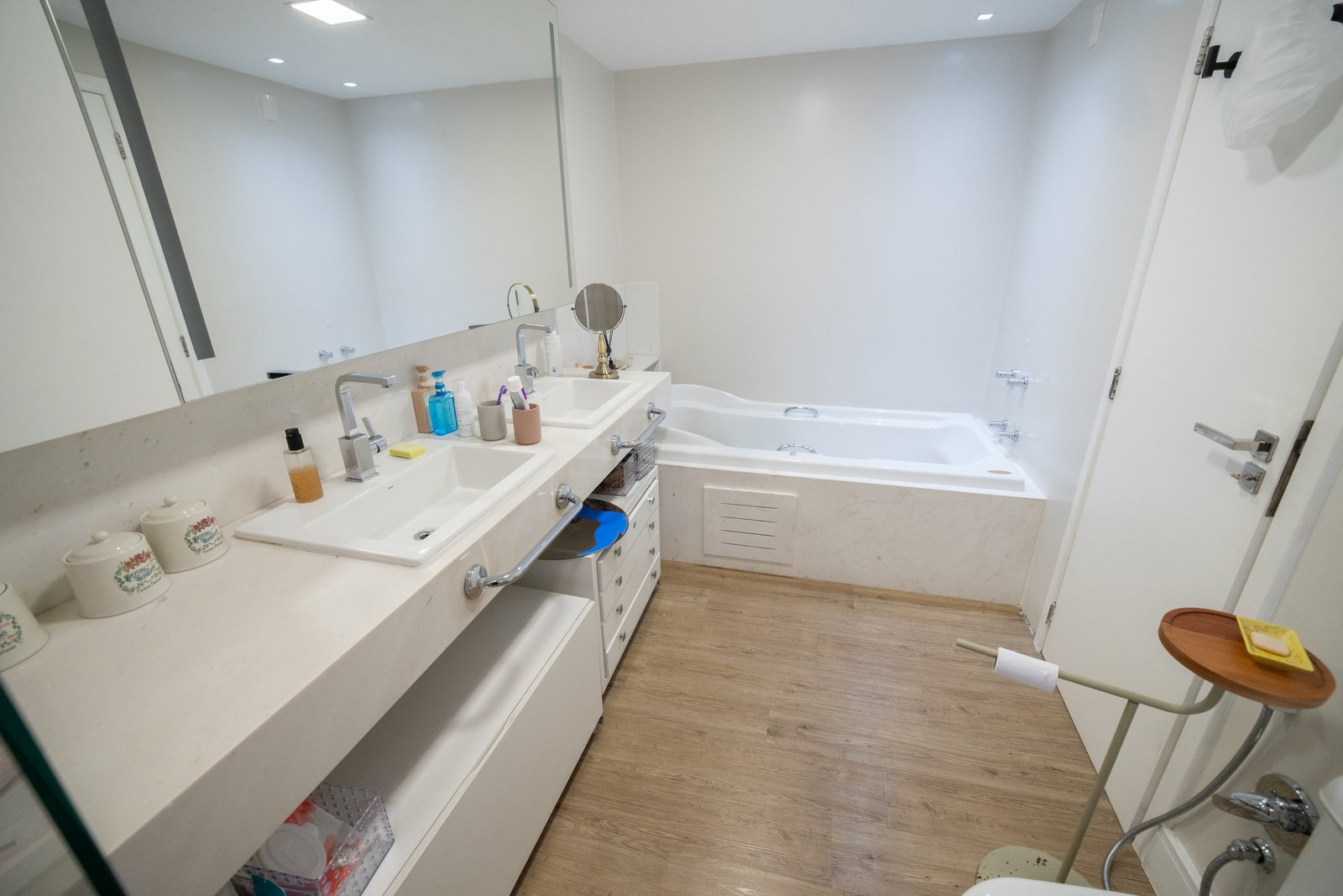 Apartamento Saint Tropez com vista-mar na Beira-Mar Norte