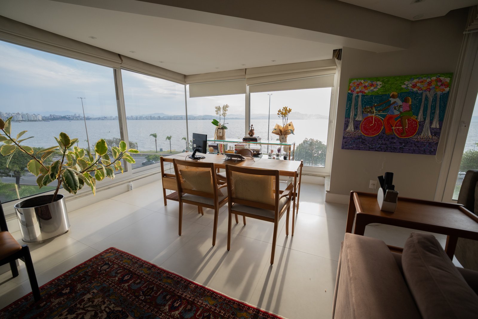 Apartamento Saint Tropez com vista-mar na Beira-Mar Norte